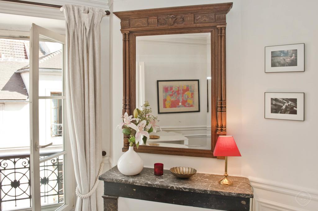 Classy St. Germain Apartment Paris Zimmer foto