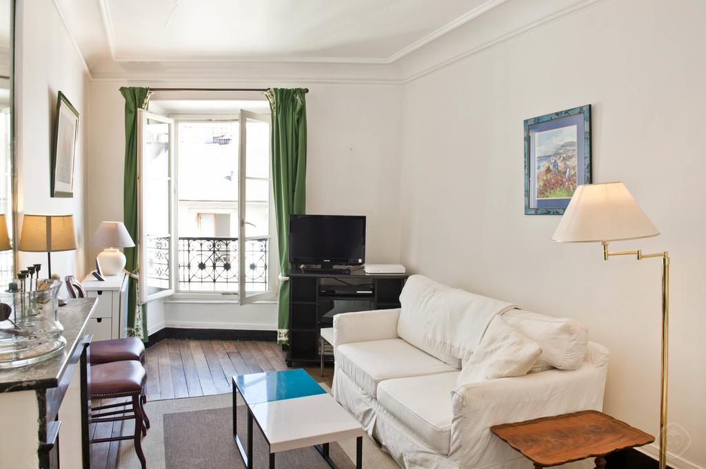 Classy St. Germain Apartment Paris Zimmer foto
