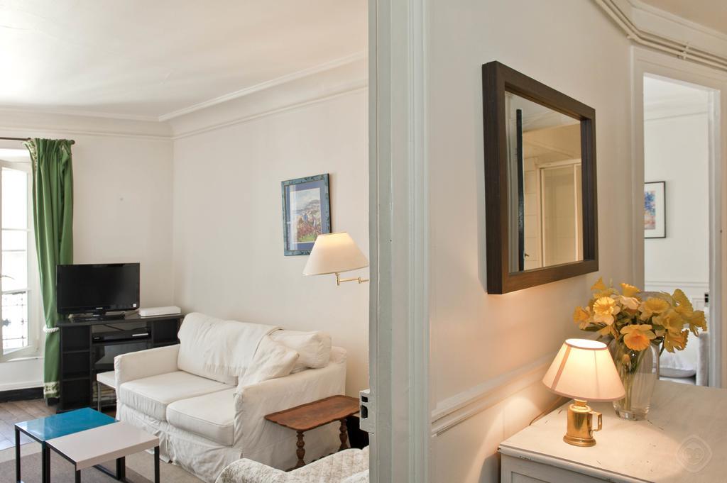 Classy St. Germain Apartment Paris Zimmer foto